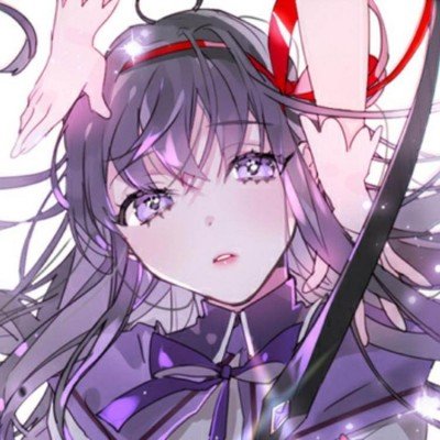 学校回应家长烈日下隔栅栏送餐